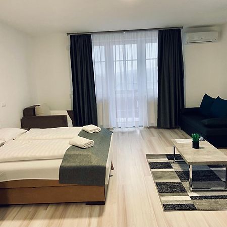 אגרסאלוק M&F Apartman מראה חיצוני תמונה
